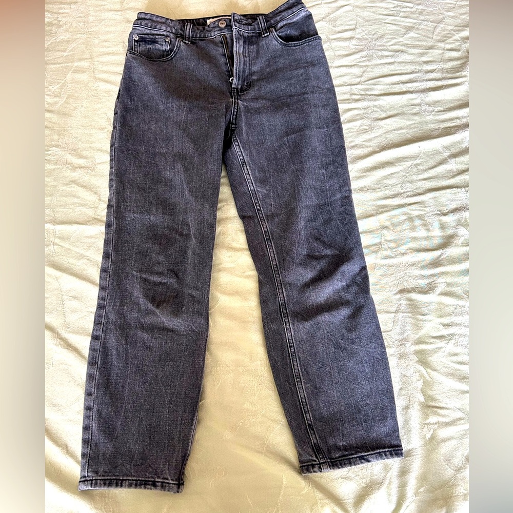 Abercrombie & Fitch Mom high rise.  Curve love.
